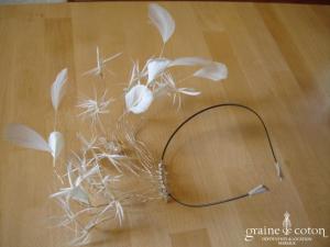 Cherry Chau - Coiffe en perles Swarovski et plumes