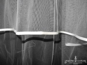 Voile mi long en tulle ivoire bordé d'un biais de satin