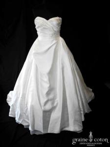 Pronovias - Casey