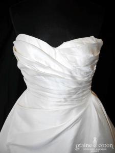 Pronovias - Casey