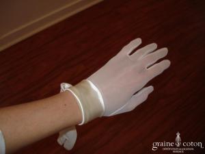 Gants courts en tulle et satin ivoire