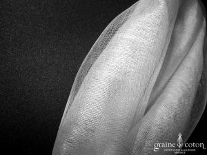 Étole ivoire en gaze de soie mélangée
