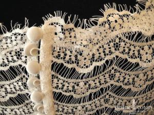 Bianco Evento - Boléro en dentelle fleurs, manches 3/4