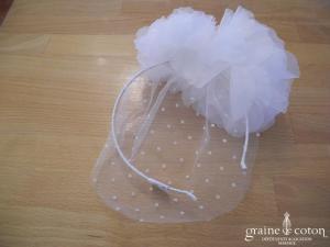 Sibo designs - Headband / serre tête fleurs en organza ivoire clair avec voilette plumetis