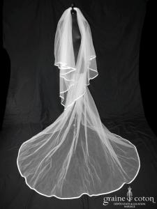 Pronovias - Voile long de 3 mètres en tulle ivoire bordé d'un biais de satin