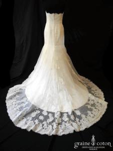 Pronovias - Robe sirène en dentelle de Calais et gaze de soie ivoire