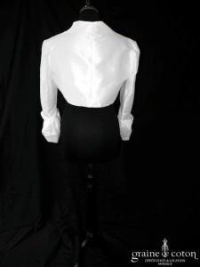 Emelie Costa pour Cymbeline - Boléro en taffetas ivoire manches tourbillon