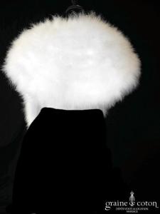 Étole en duvet de cygne ivoire clair