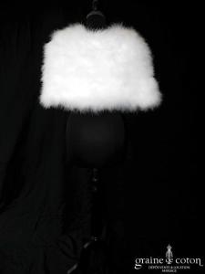 Étole / boléro en duvet de cygne ivoire clair