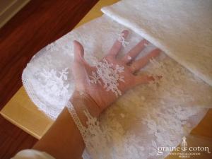 Voile blanc tout en dentelle de calais - 2,20*2,50 mètres