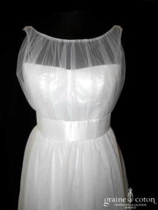 Création - Robe en tulle fluide ivoire clair