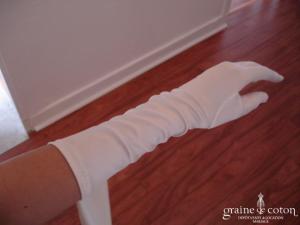 Gants mi longs ivoire satiné
