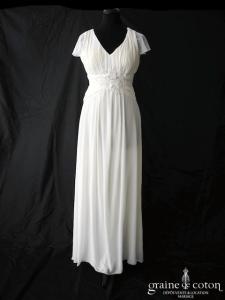 Création - Robe en mousseline et dentelle fluide ivoire clair