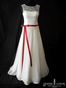 L'atelier de Marie - Création en tulle et dentelle ivoire