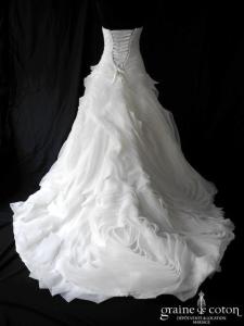 Création - Robe en gaze ivoire clair