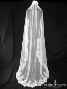 Nicole - Voile long de 2,50 mètres en tulle ivoire clair bordé de dentelle
