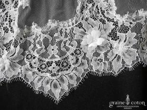 Nicole - Voile long de 2,50 mètres en tulle ivoire clair bordé de dentelle