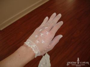 Gants courts en filet blanc