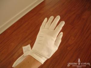 Gants courts satinés blancs