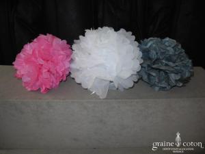 Fleur grise à déplier en papier façon pompom