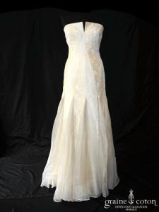 Harriet de Prag pour Cymbeline - Robe sirène en soie brochée champagne