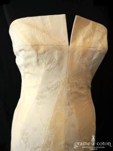 Harriet de Prag pour Cymbeline - Robe sirène en soie brochée champagne