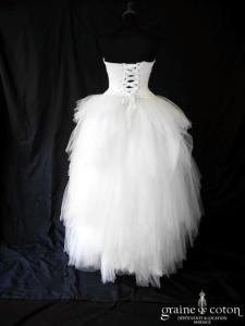 Laurent Kapelski - Création en soie et mouchoirs de tulle ivoire