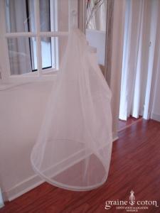 Jupon élastique avec un petit cerceau.