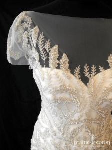 Manuel Mota pour Pronovias - Création en tulle finement perlé