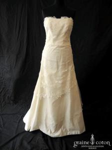 Fan de soie - Création en dentelle et tulle