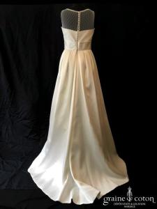 Jesus Peiro - Création en mikado de soie et tulle plumetis