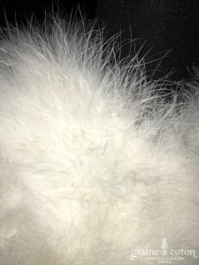 Cymbeline - Étole / cape en duvet de cygne ivoire clair