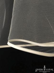 Cymbeline - Voile court en tulle ivoire bordé d'un biais de satin