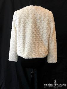 H&M - Boléro / manteau en fausse fourrure façon petites roses ivoire