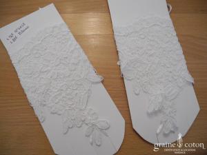 Bianco Evento - Mitaines courtes en dentelle de Calais ivoires