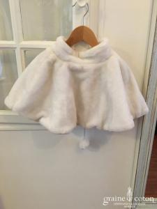 Cape en fausse fourrure blanche enfant