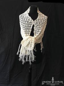 Étole en crochet blanc avec franges - fait main
