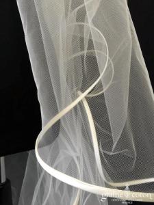 Suzanne Ermann - Voile long de 2,25 mètres à volutes blanc cassé