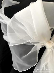 Avenue Diagonale - Étole biseautée en organza