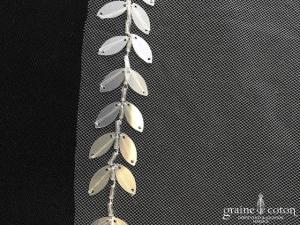 Pronovias - Voile long de 3,5 mètres en tulle bordé de pétales