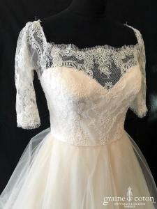 Kleinfeld New York - Création en dentelle et tulle rose pâle