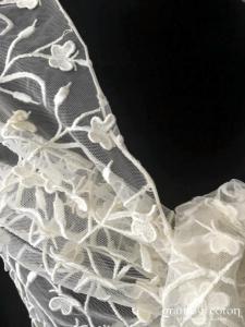 Étole en tulle et dentelle papillons ivoire