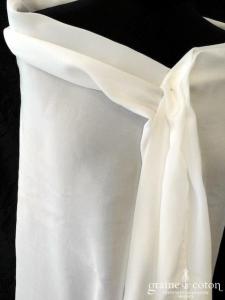 Création - Étole en soie ivoire clair