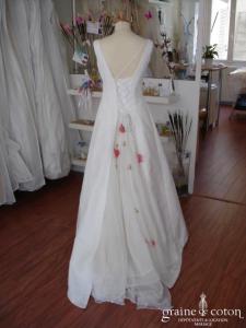 Robe longue blanche décolleté carré, style Rome antique