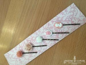 Création américaine - Lot de 5 pics à cheveux roses et ivoires