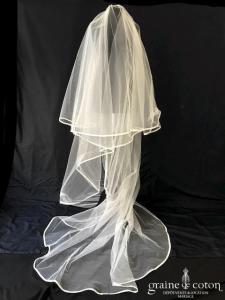 Pronovias - Voile long de 3 mètres en tulle ivoire clair bordé d'un biais de satin
