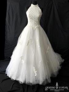 Création - Robe en dentelle et tulle blanc