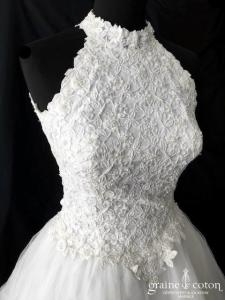 Création - Robe en dentelle et tulle blanc