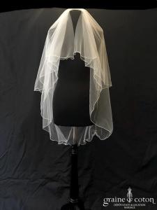 Voile mi long en tulle ivoire clair surjeté