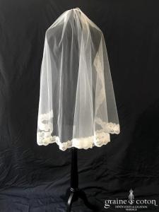 Création - Voile mi long en tulle ivoire bordé de fine dentelle